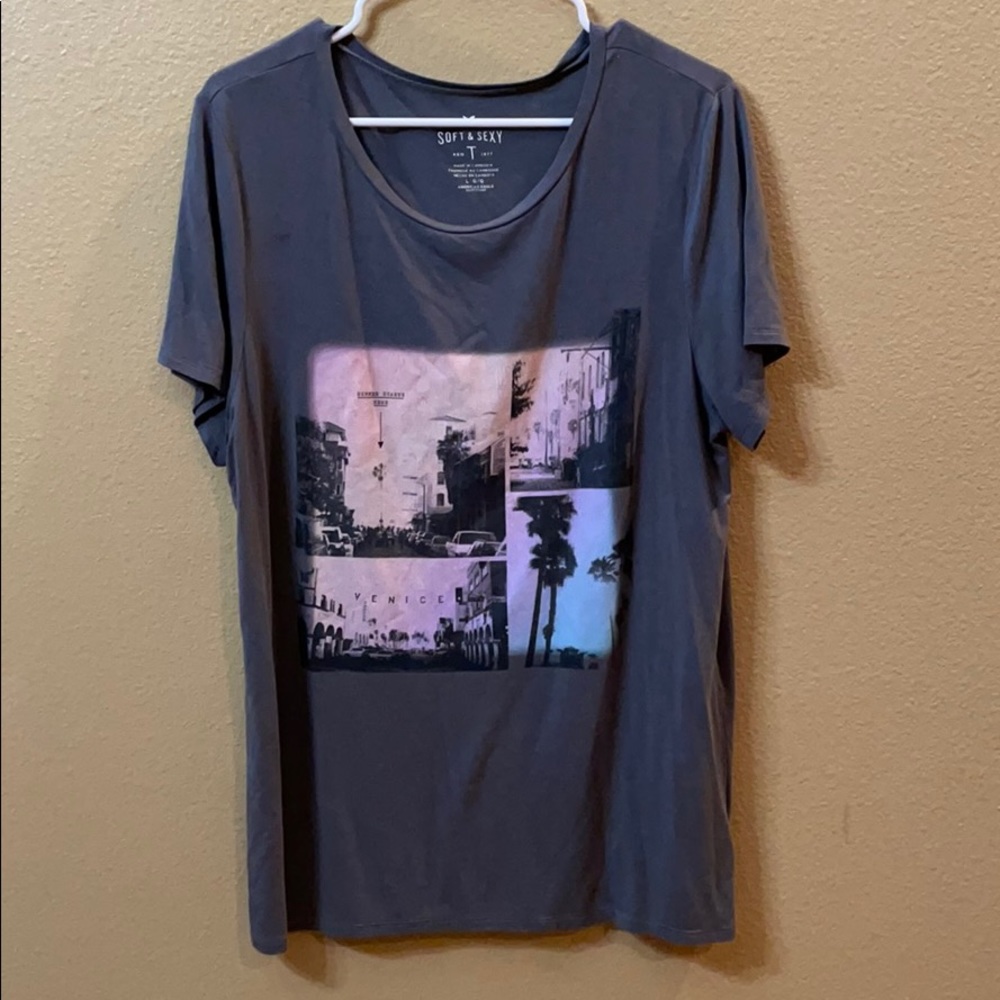 grey t shirt